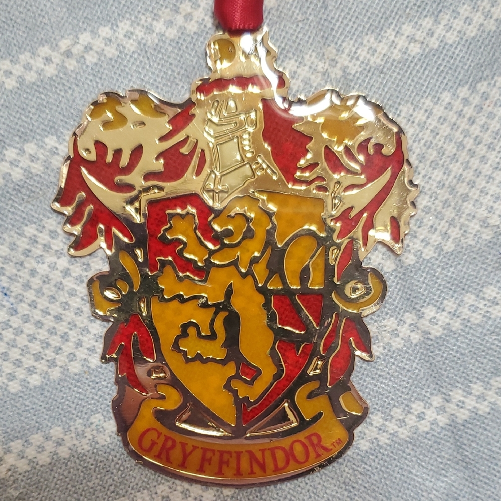 Universal Gryffindor Crest Ornament - Red and Gold